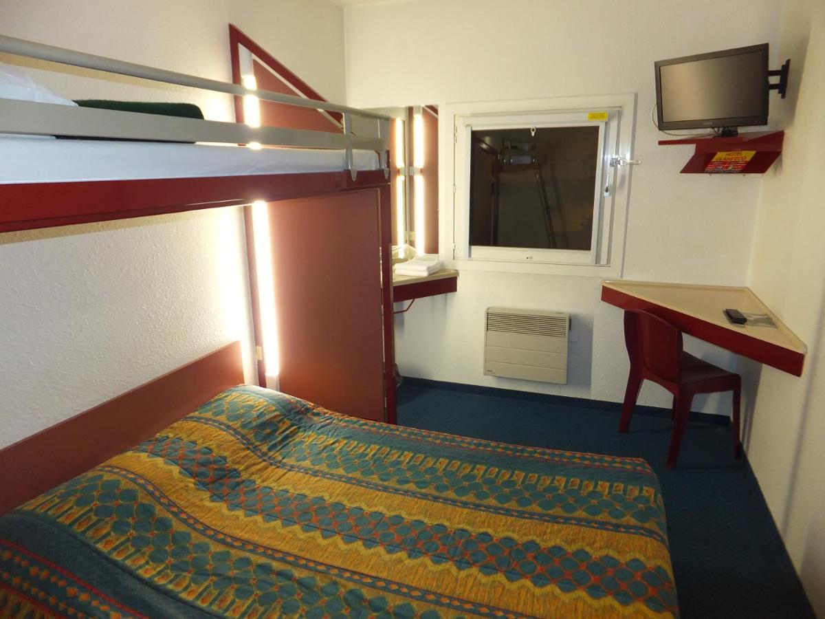 Formul'Eco Hotel Louvroil Room photo